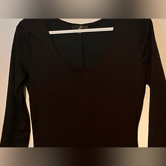 Small dark burgundy/black coloured fitted dress with 3/4 length sleeve - Picture 5 of 5